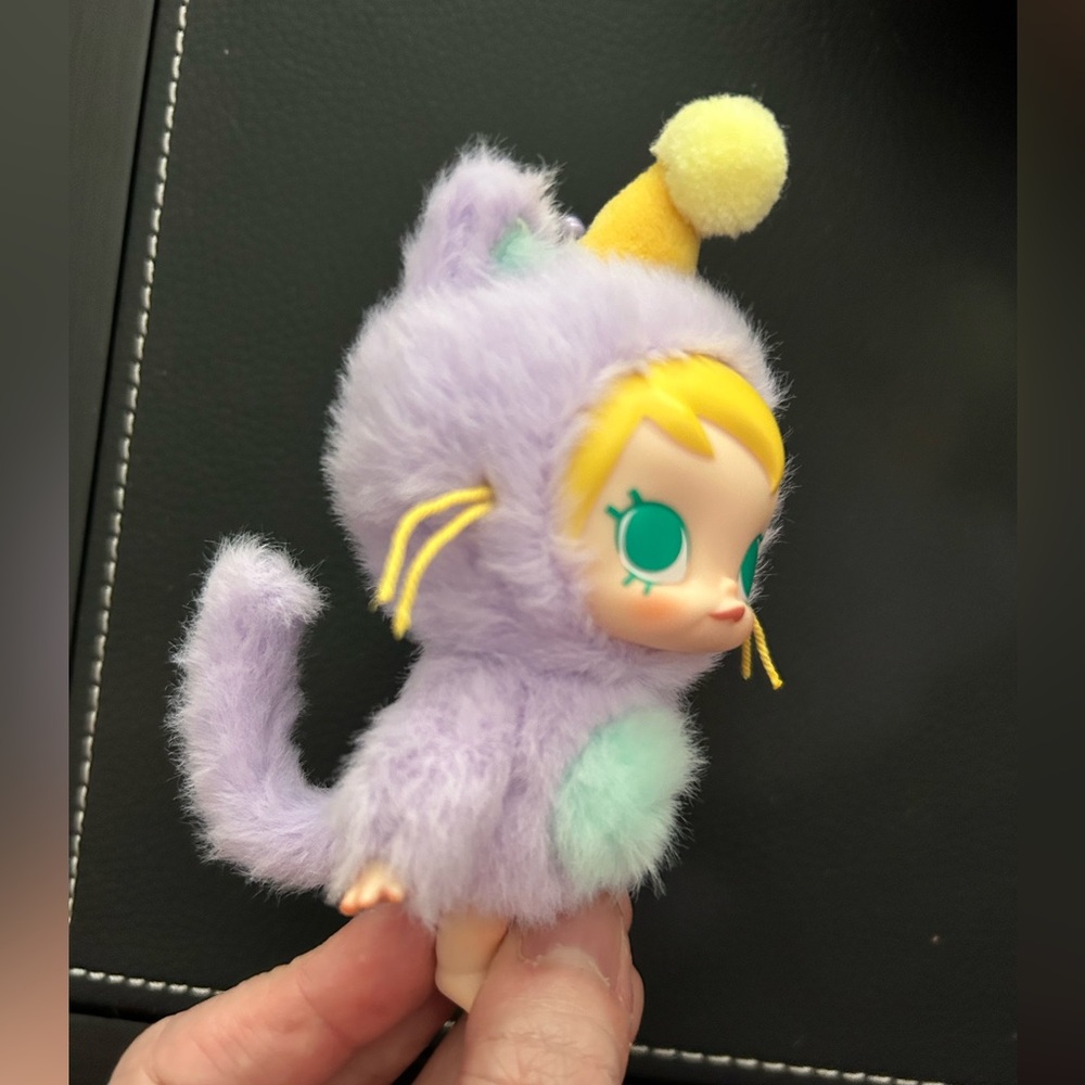 Authentic POP MART Molly doll - Picture 2 of 4